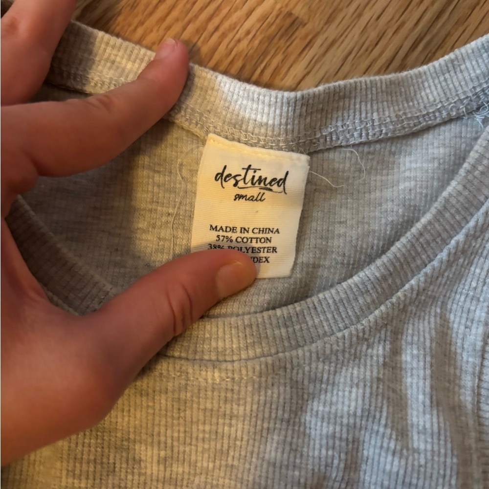 Spring top bundle 🫶 - Picture 5 of 5